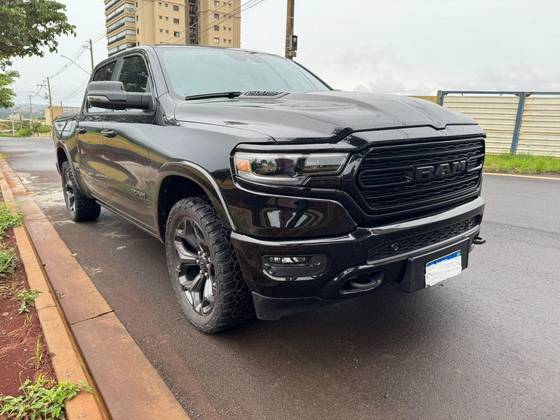 RAM 1500 5.7 V8 GASOLINA LIMITED NIGHT EDITION CD 4X4 AUTOMÁTICO